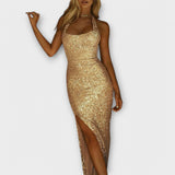 Stílusos ruha magas hasítékkal